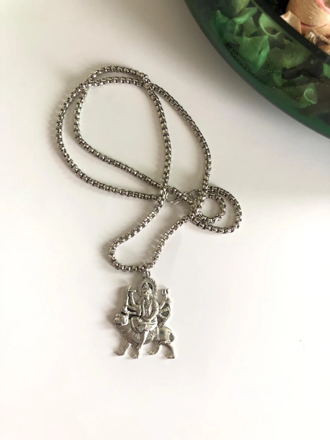 Silver-Tone Pendant Necklace of Shera Wali Maa