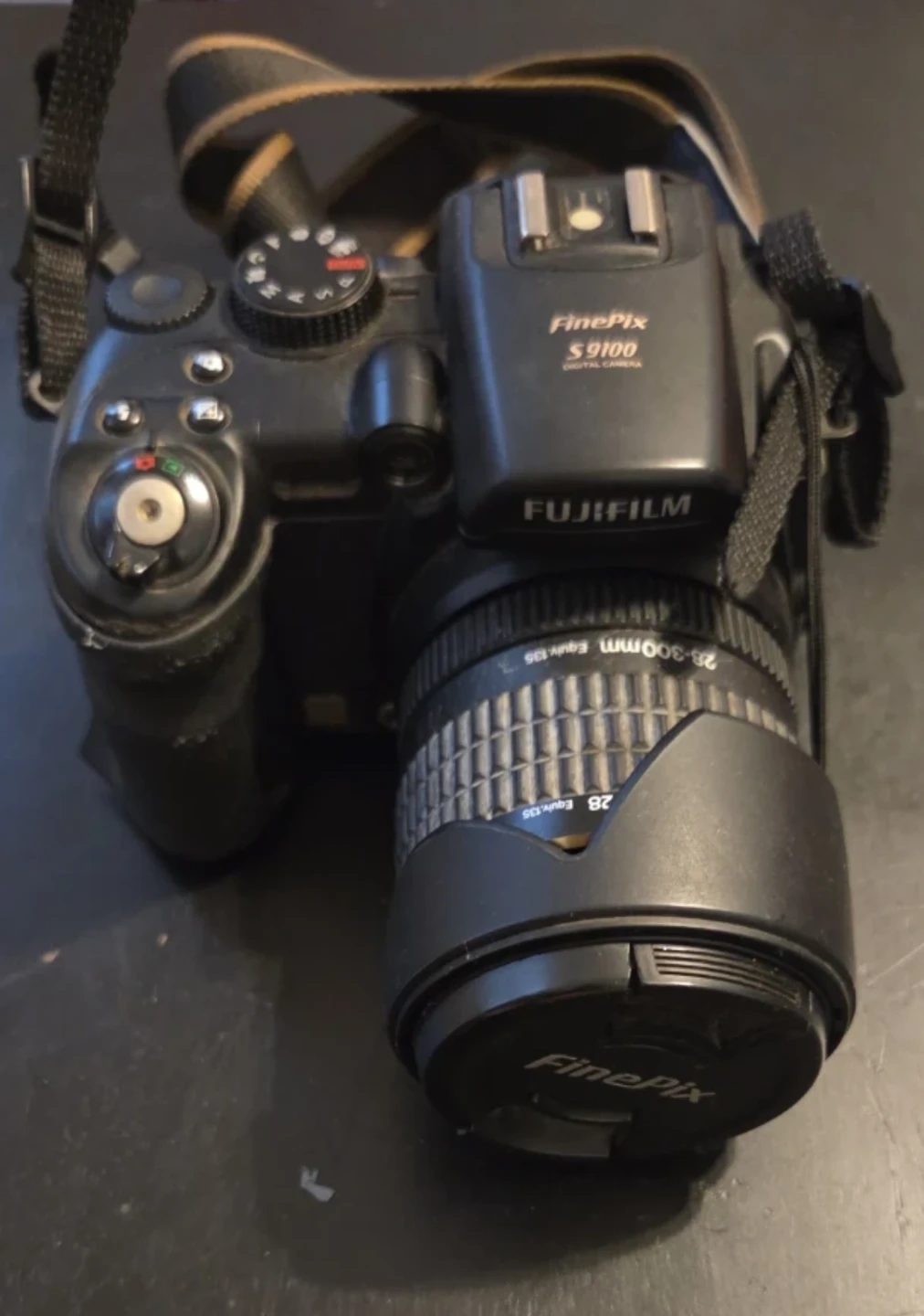 Fujifilm FinePix S9100 Digital Camera - photo 4