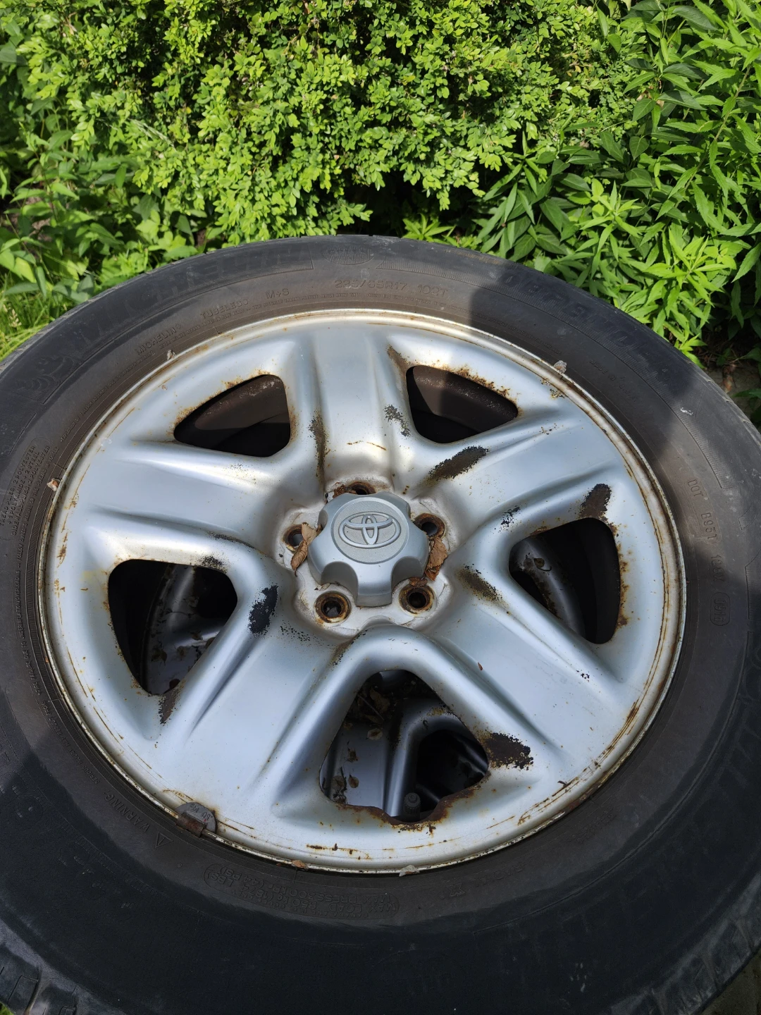2009 17" Toyota Rav4 Alloy Rims - photo 2