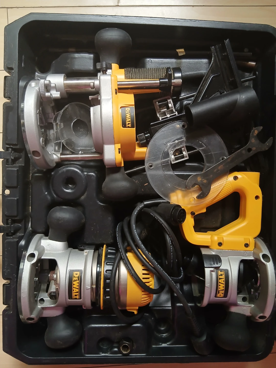 DEWALT Router Set with Case