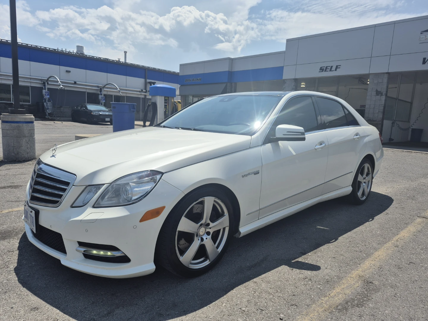 White Mercedes-Benz E-Class Sedan - photo 2