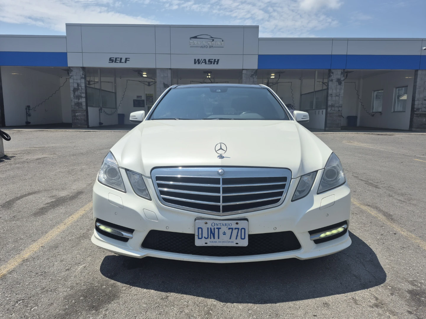 White Mercedes-Benz E-Class Sedan - photo 5