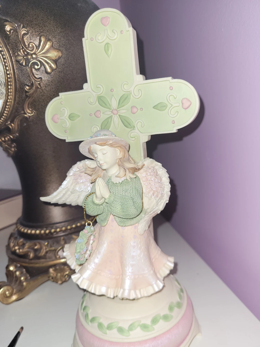 Angel with Cross music box (fragile!!)