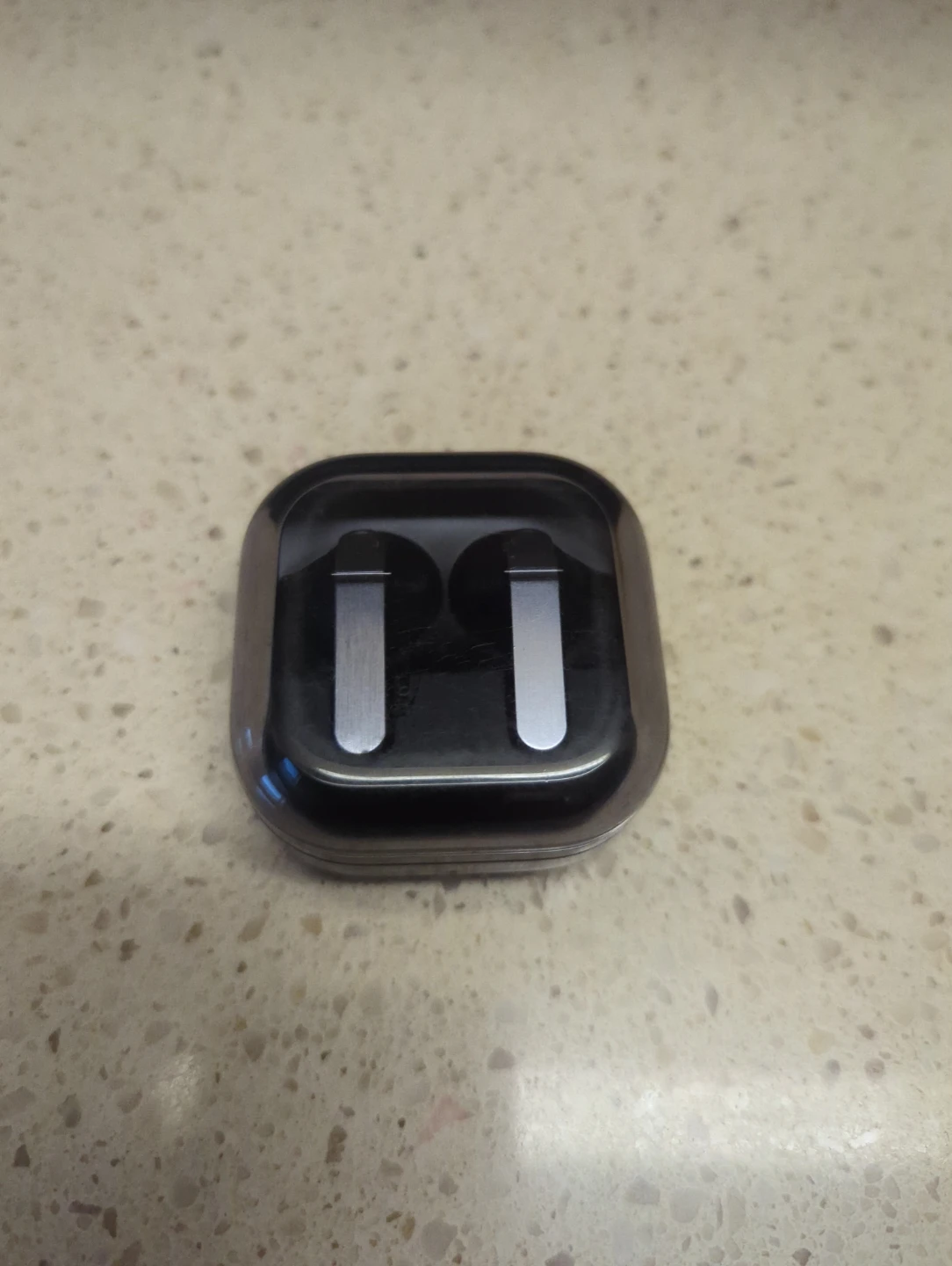 Wireless Earbuds Charging Case - photo 2