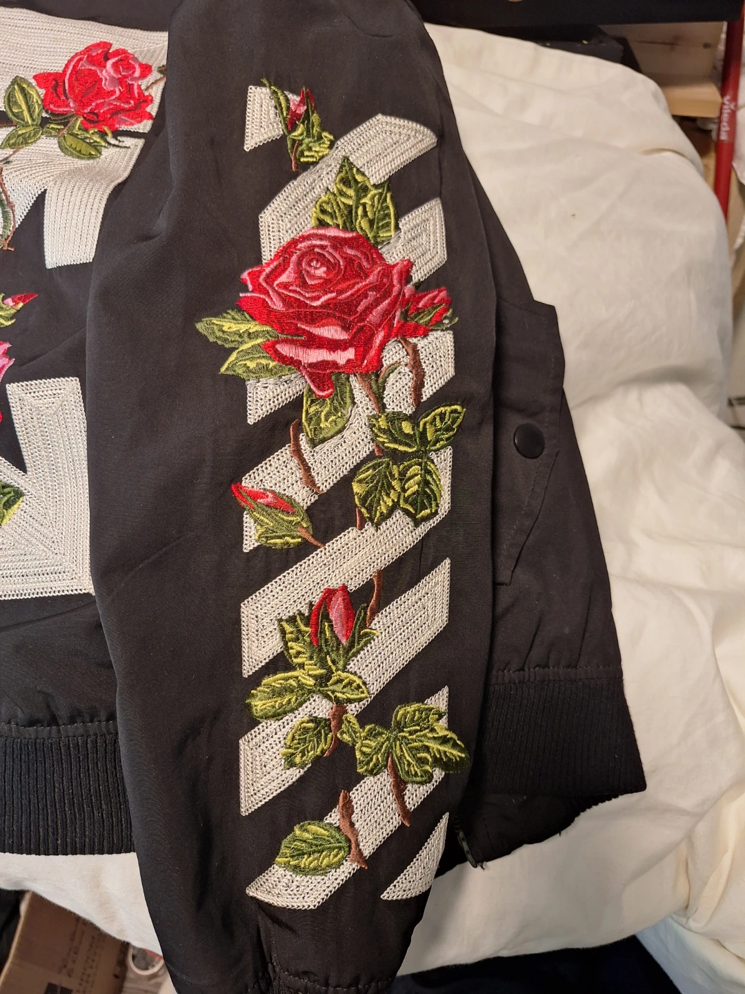 OFF-WHITE Bomber Jacket Black Red Rose Embroidery - photo 2