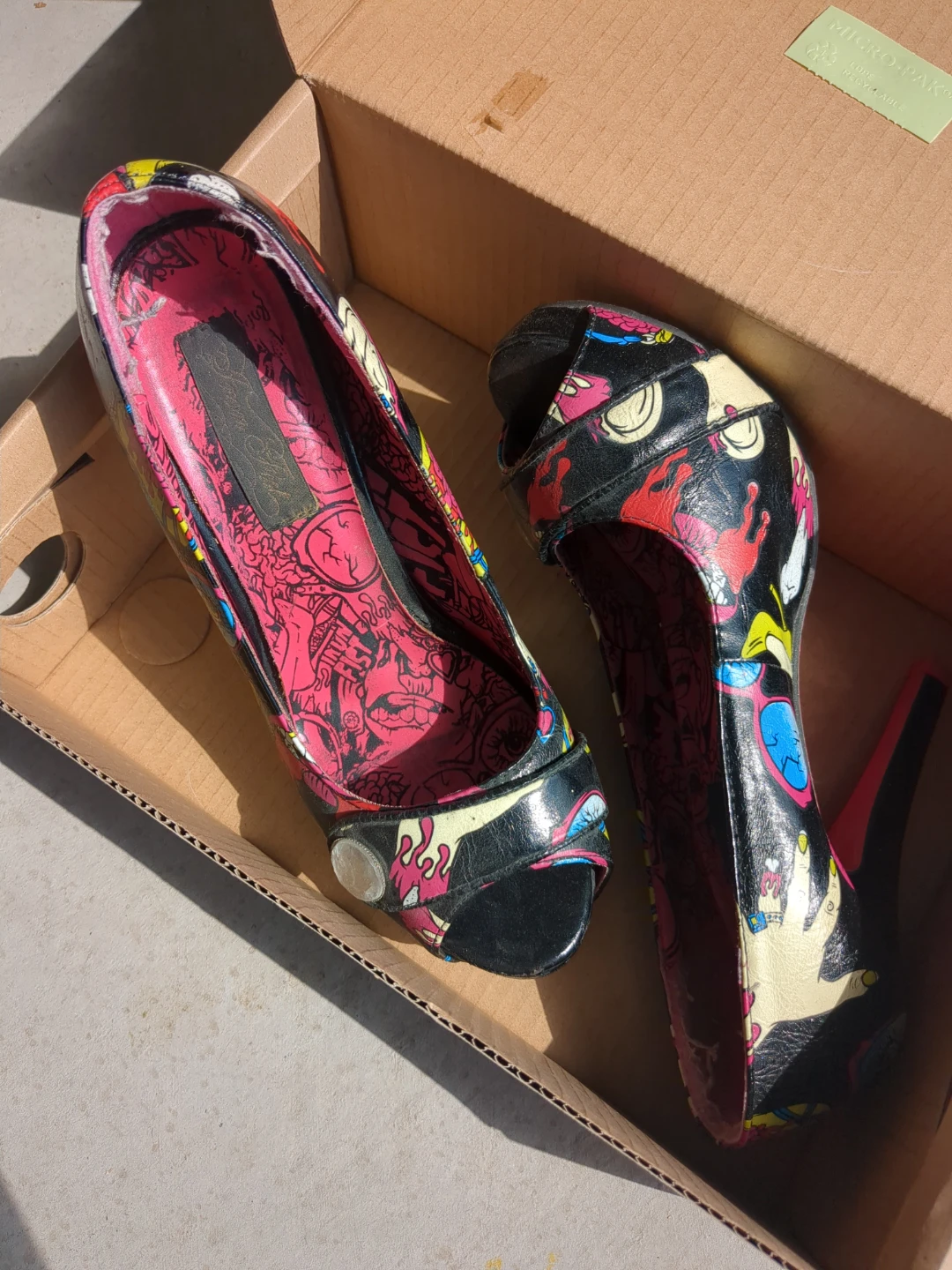 Iron fist Black and multicoloured peep-toe heels