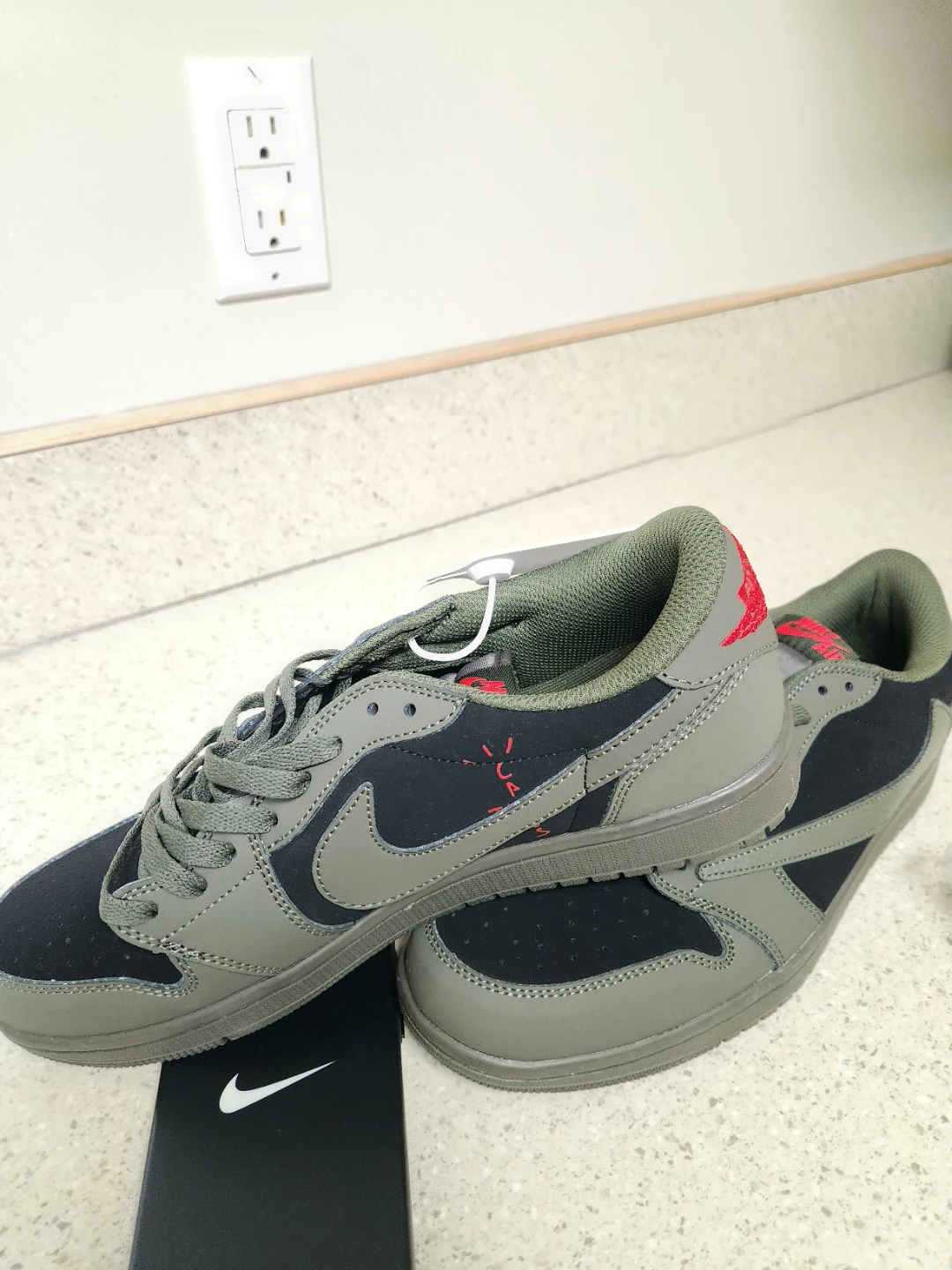 Nike Air Jordan 1 Low - photo 3