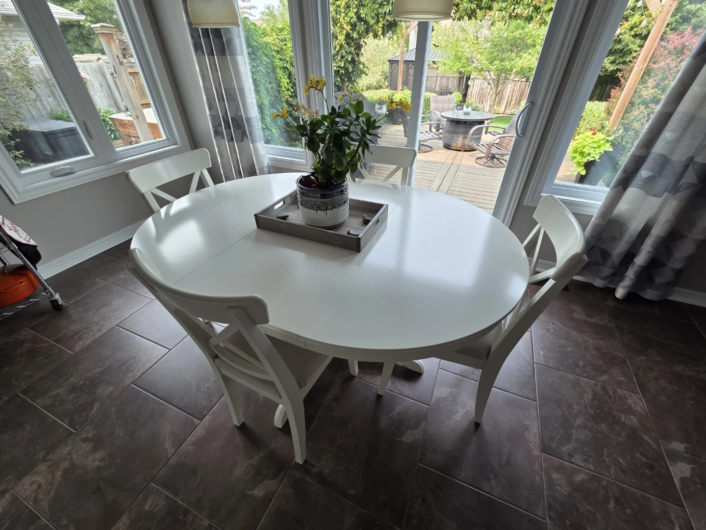 Dinning set with 4 chairs