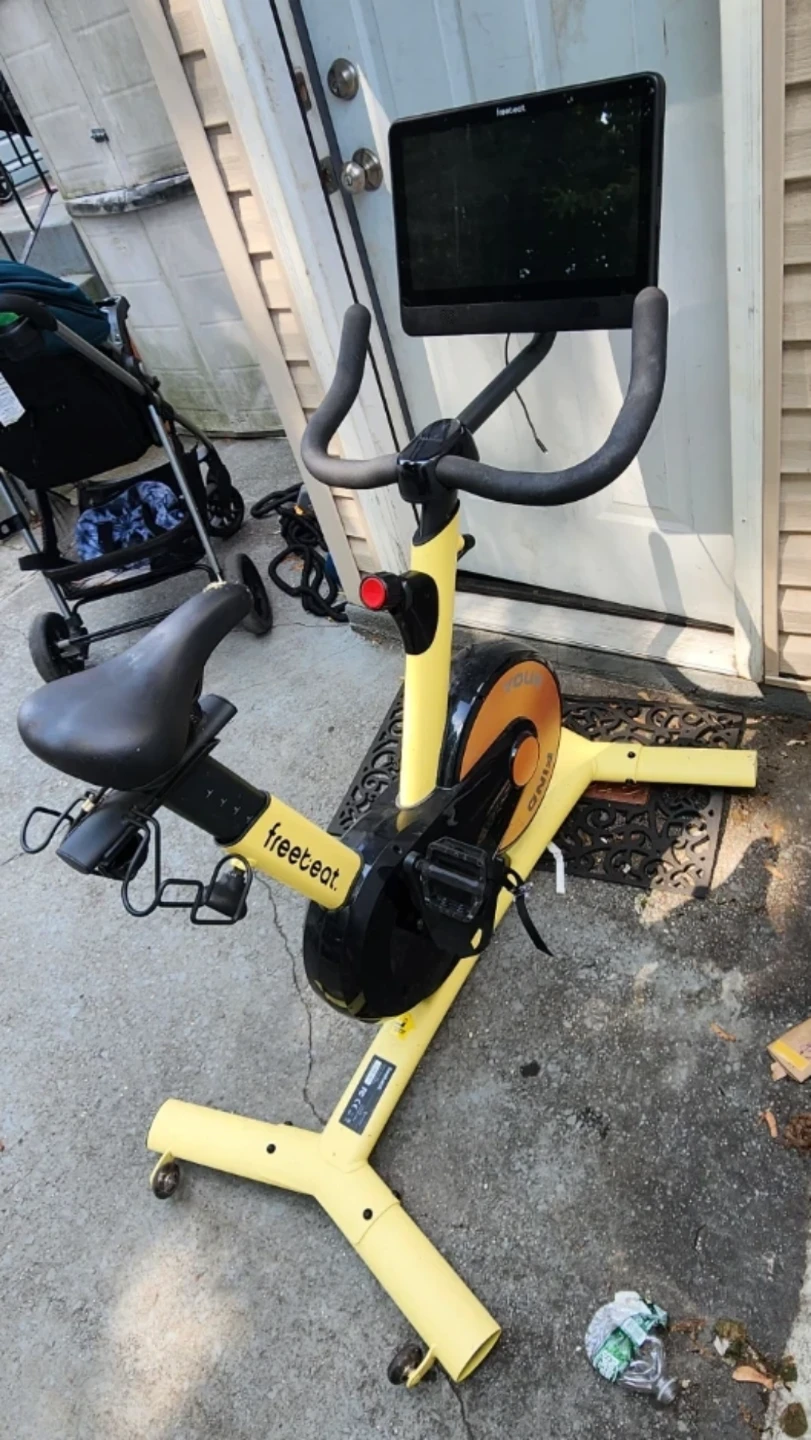 Freebeat Studio Spin Bike with Screen - photo 3