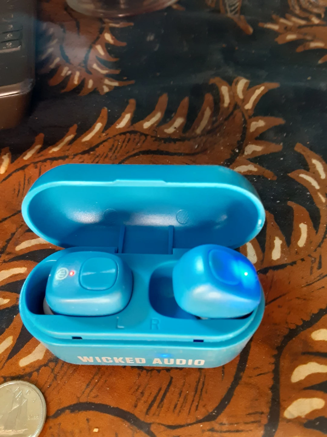 Blue hive White Portable UV Sanitizer Box and bluetooth ear buds - photo 2