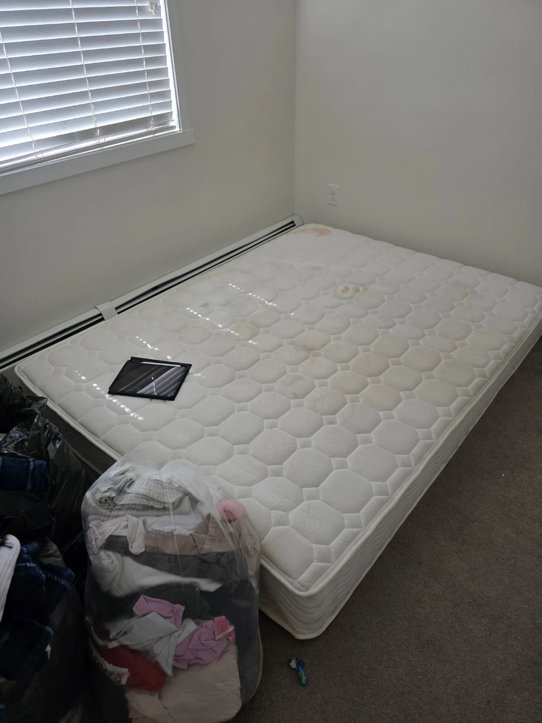 Queen Size Mattress - photo 2