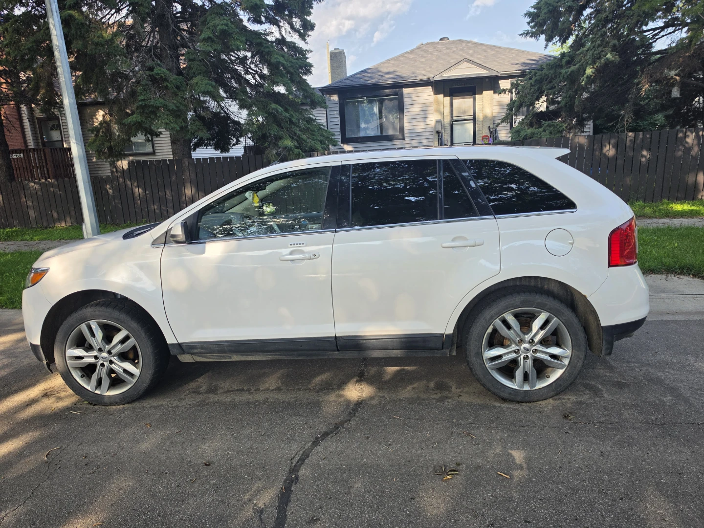 🚗 PRIVATE SALE – 2012 Ford Edge Limited AWD |Excellent Condition
