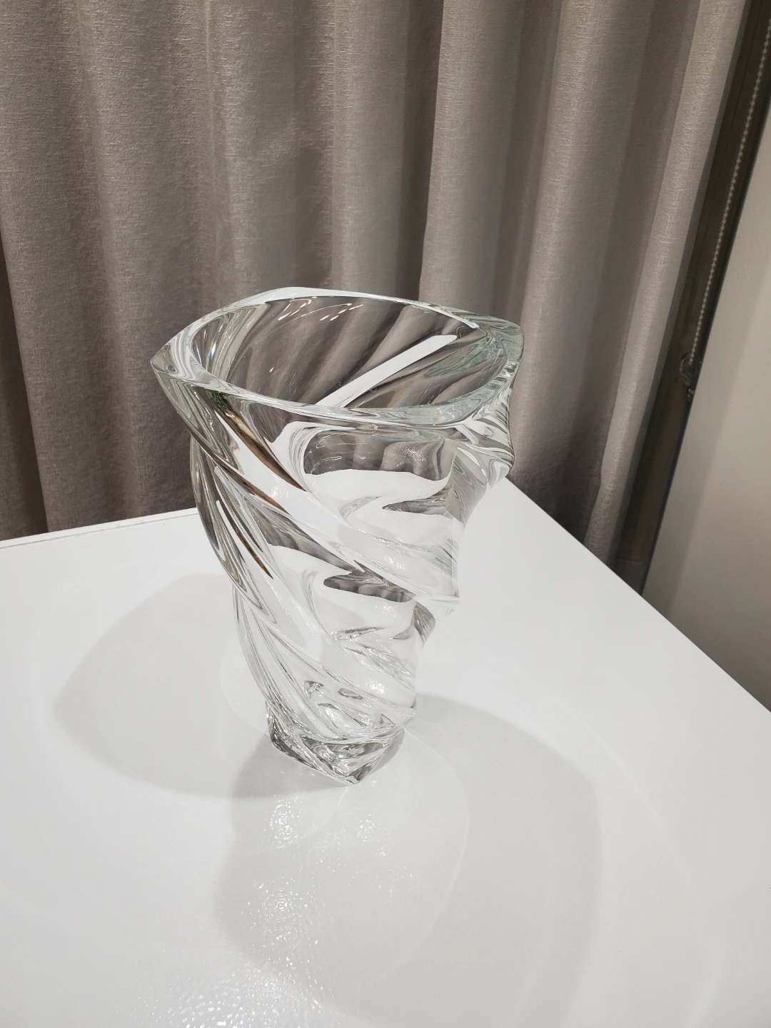 High Quality Clear Glass Swirl Vase - Da Vinchi Collection - photo 2