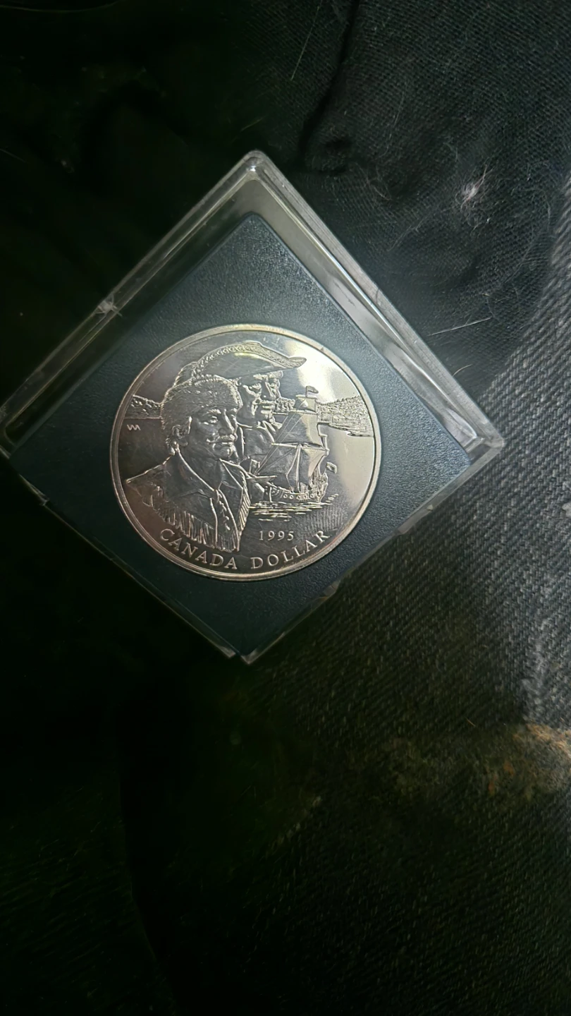 1995 Canada silver Dollar Coin - photo 2