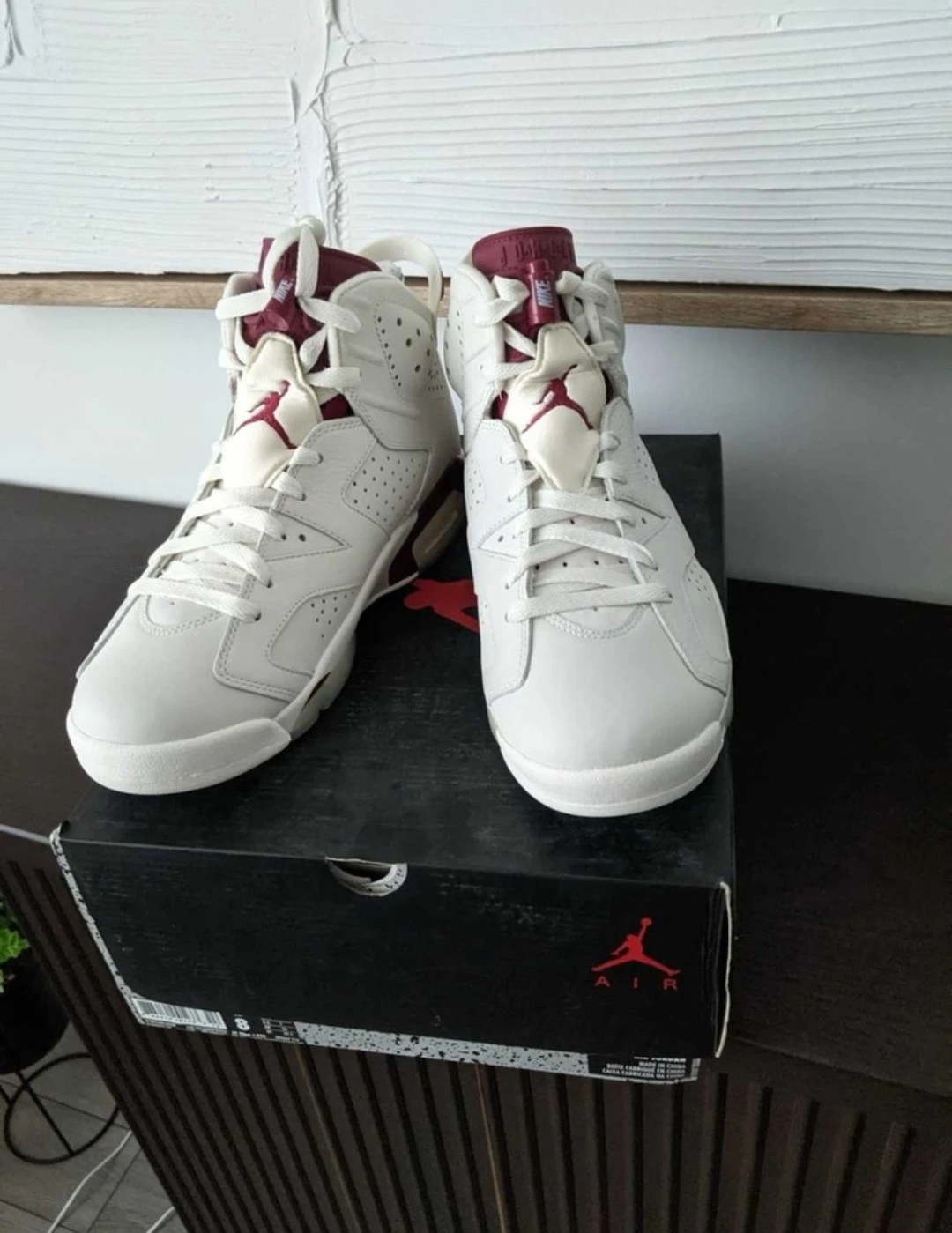 Jordan Air Jordan 6 Retro "Maroon" sneakers - photo 2