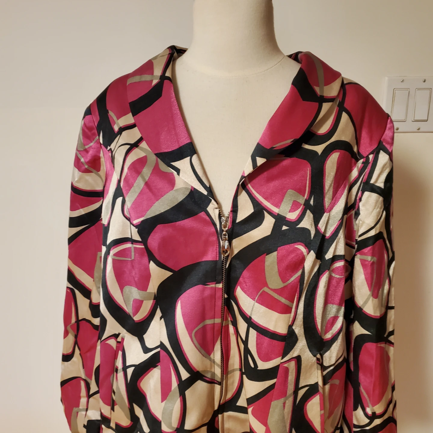 Women's Zip-Up Jacket