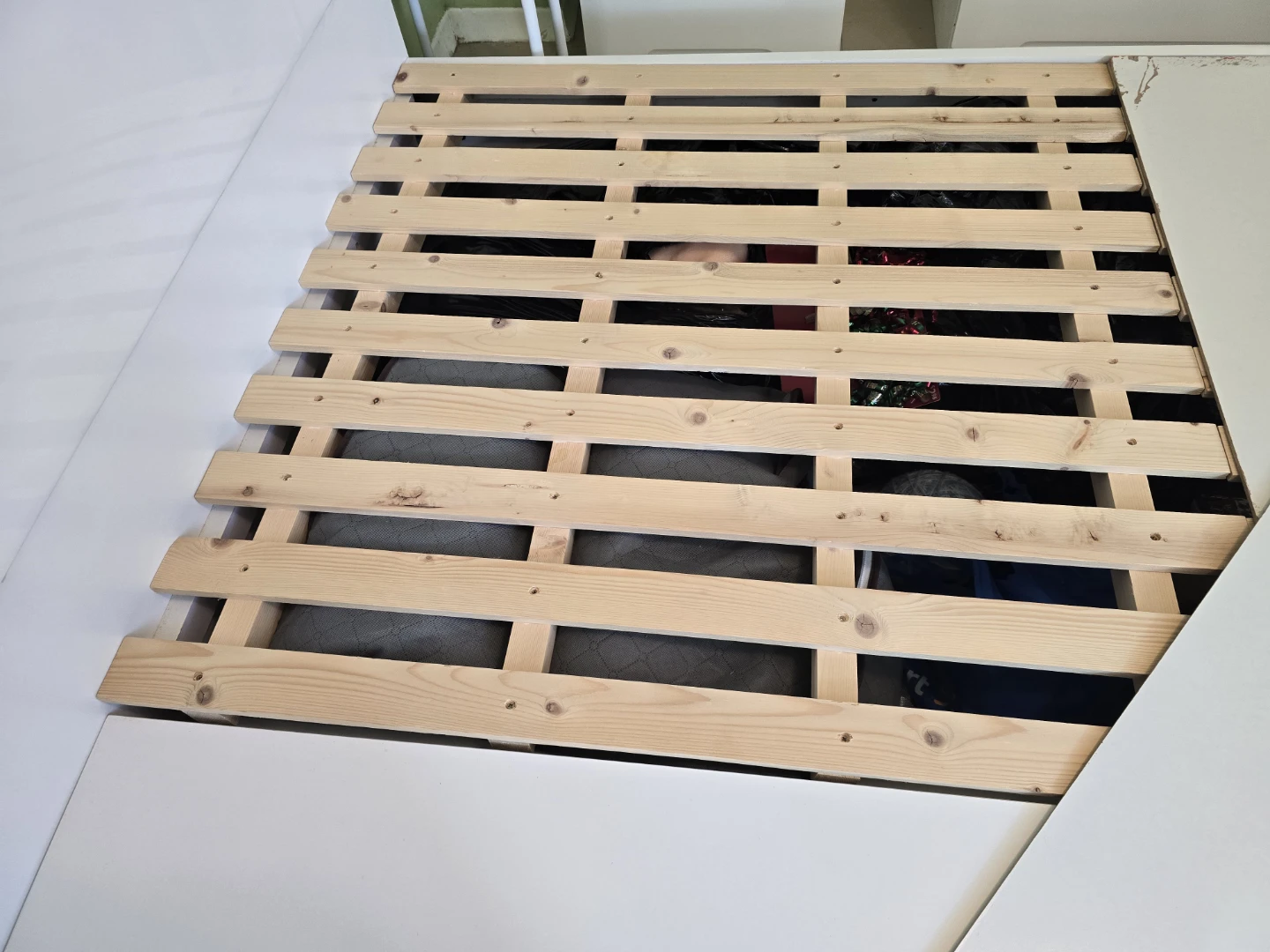 White Storage Bed Frame with Mattress - photo 2