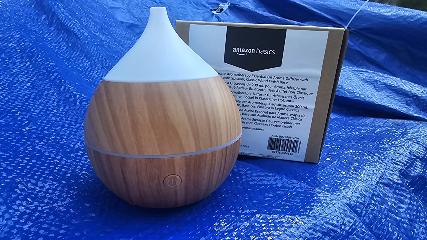 Wood Grain Aroma Diffuser + Bluetooth Speaker