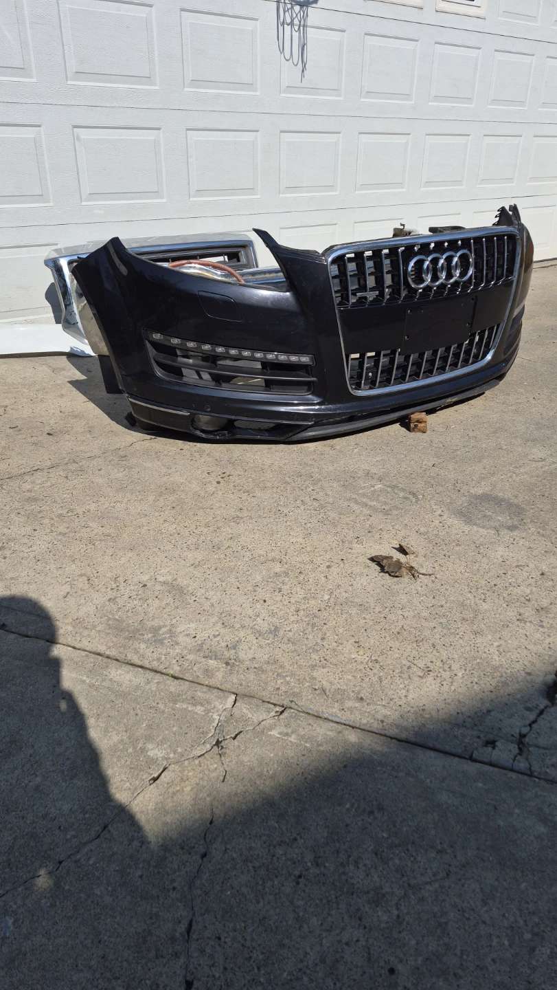 2013 Audi q7 Bumper with Headlights - photo 4