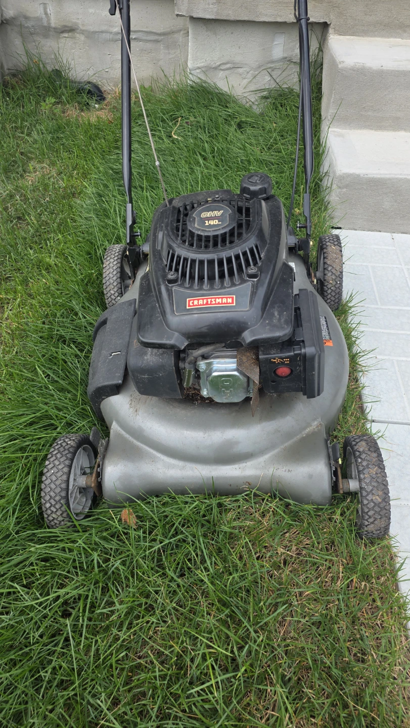 Craftsman Gas Lawn Mower - photo 2