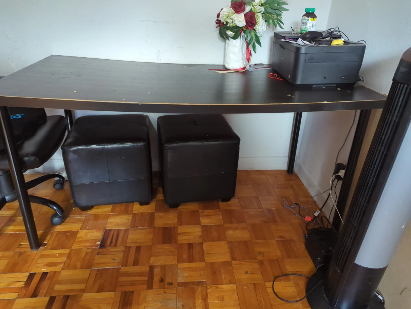 table needs to gone ASAP - photo 2