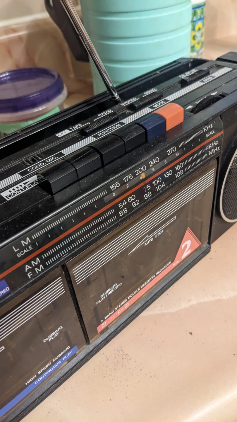 International 3-Band Stereo Cassette Recorder - photo 3