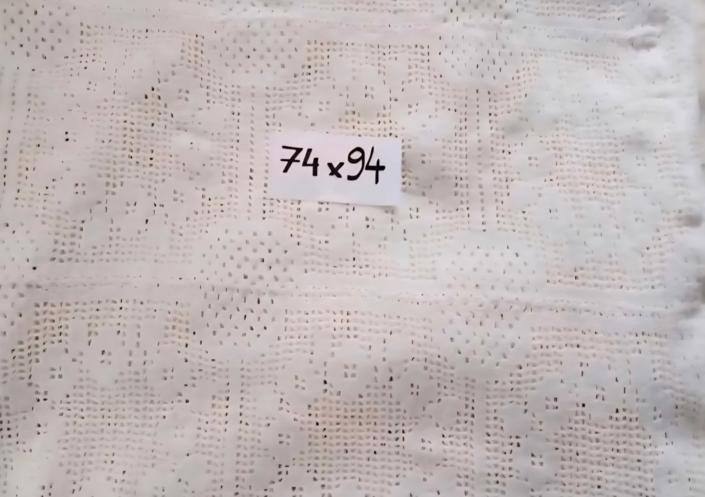 HAND CROCHETED BEDSPREAD OR TABLECLOTH - photo 2