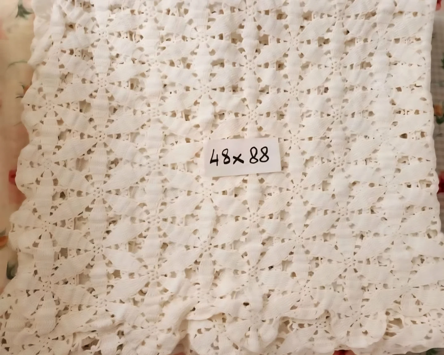 HAND CROCHETED BEDSPREAD OR TABLECLOTH - photo 3