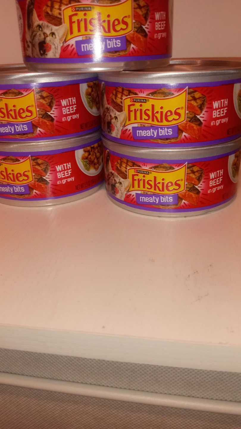 Friskies Meaty Bits Wet Cat Food - Beef in Gravy