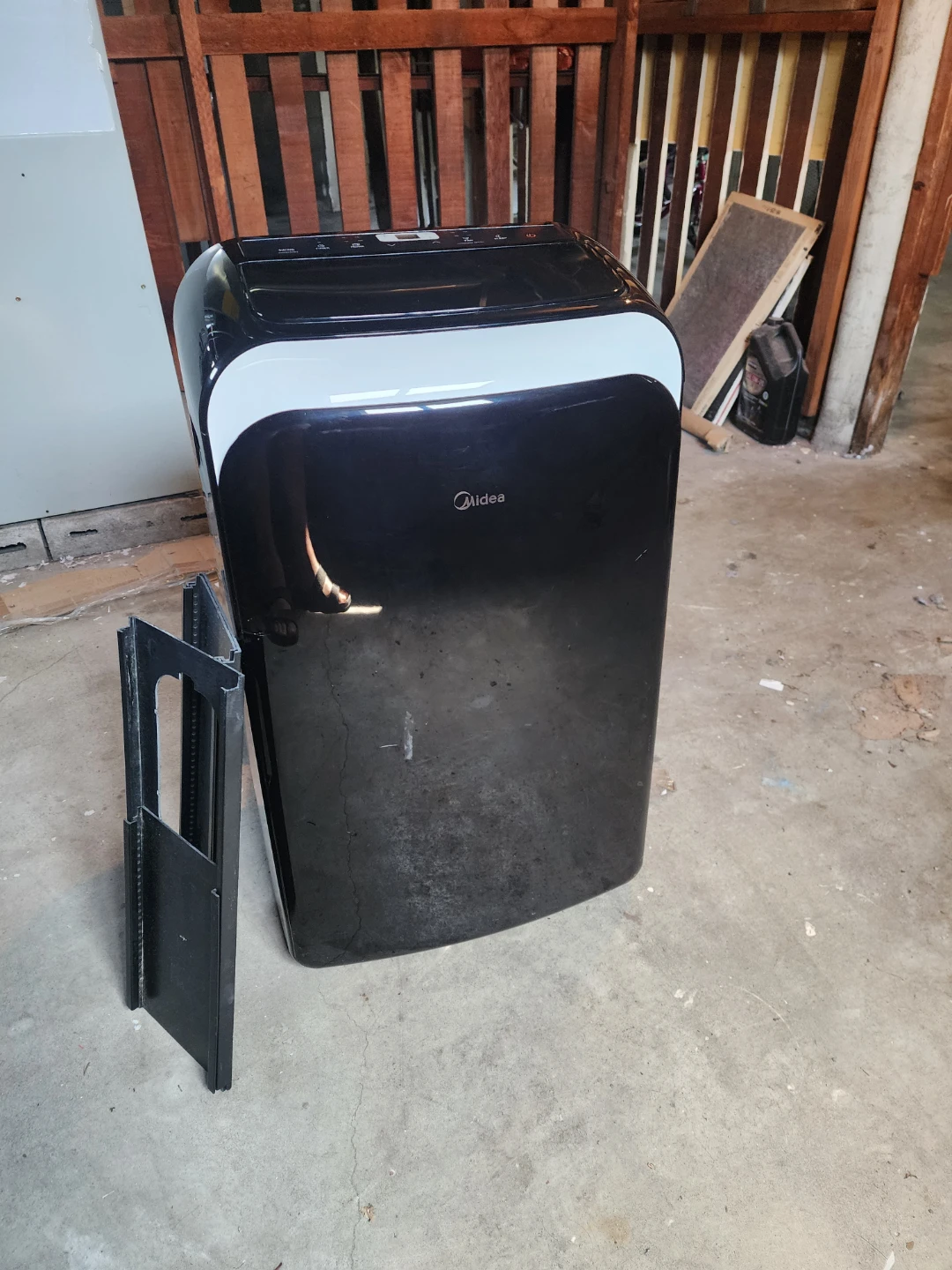 Midea  AC 13500 BTU