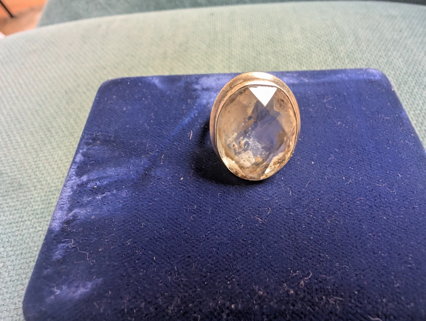 Gorgeous Faceted Crystal Ring - photo 3