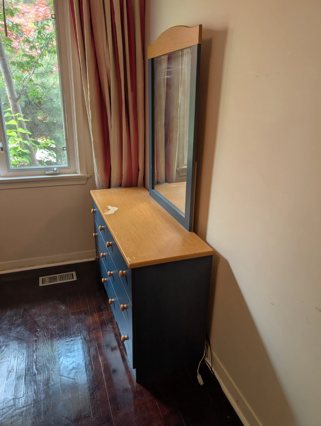 🪞 Dresser with Mirror – $150 OBO - photo 2