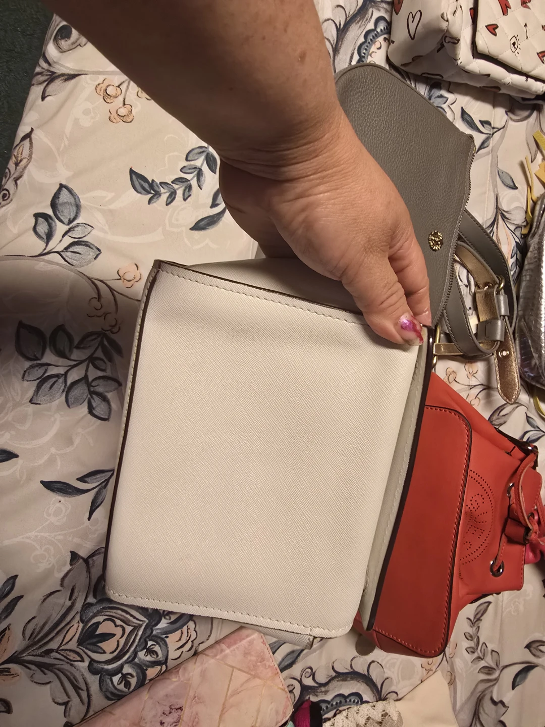Michael Kors White Floral Clutch Wallet - photo 2