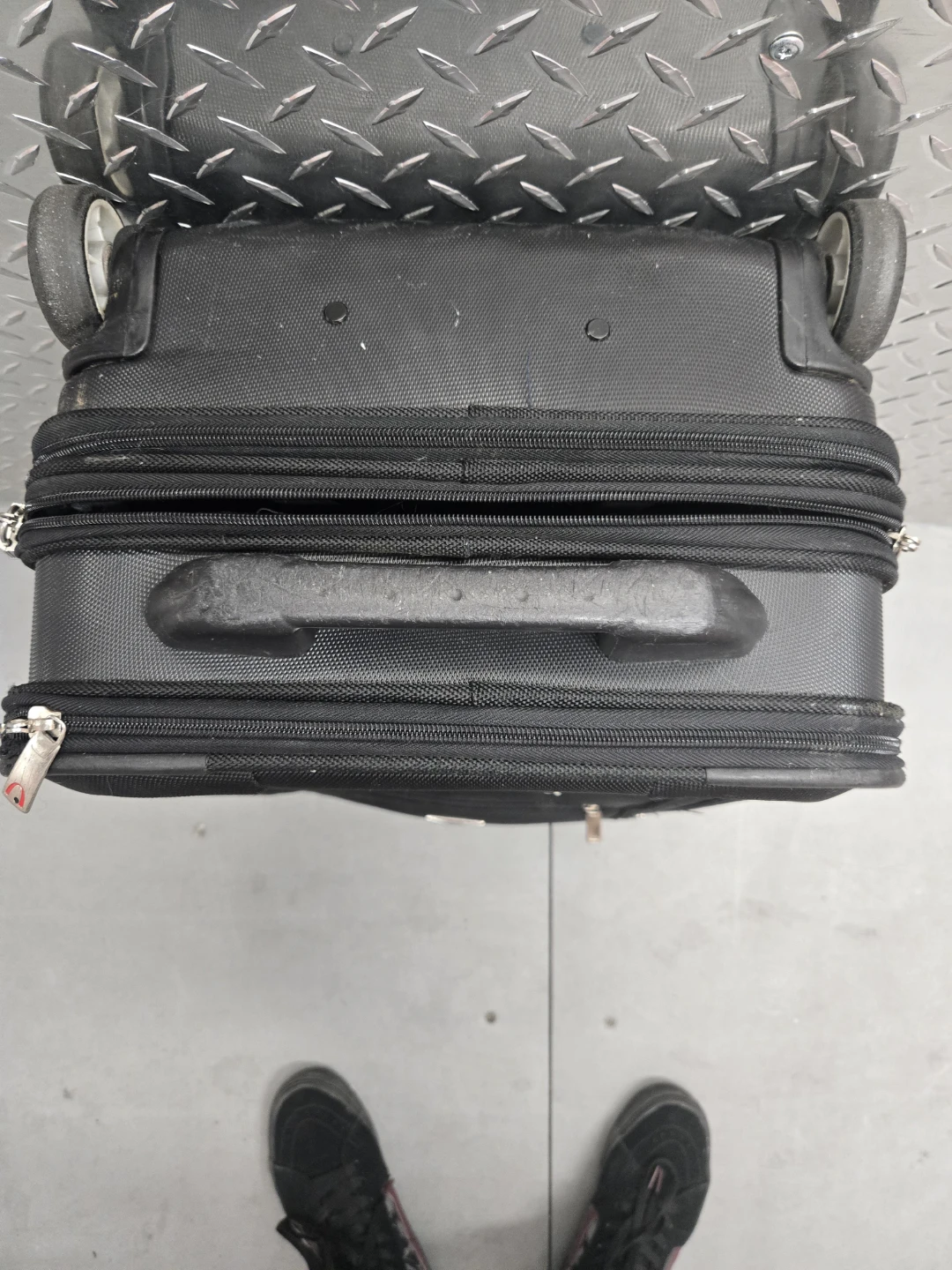 Traveler's Choice Black Softside Carry-On Suitcase - photo 3