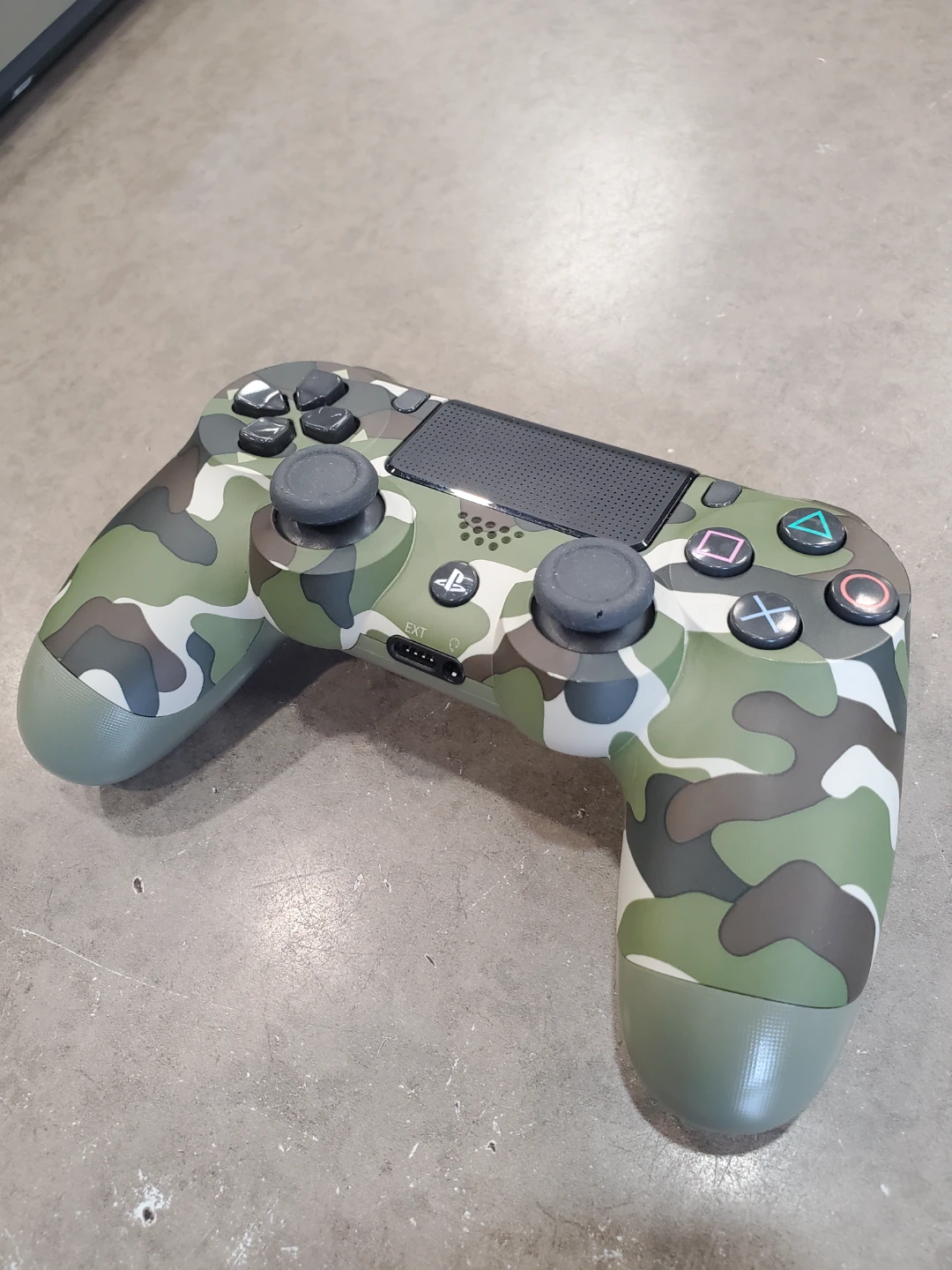 PlayStation 4 DualShock 4 Controller - Camouflage
