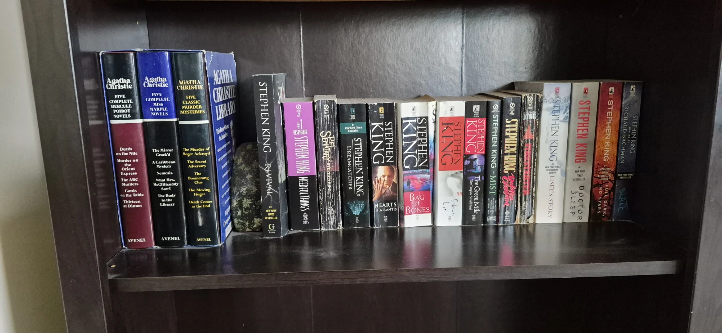 Collection of Stephen King and Dean Koontz Books - photo 2