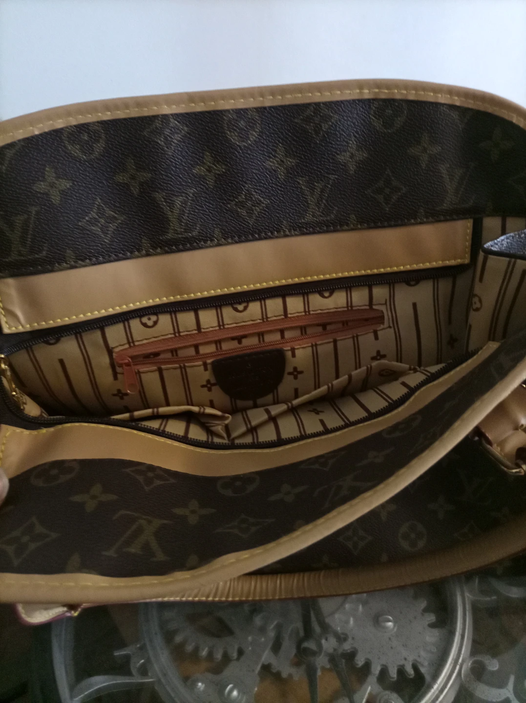 Louis Vuitton Speedy Handbag - photo 2