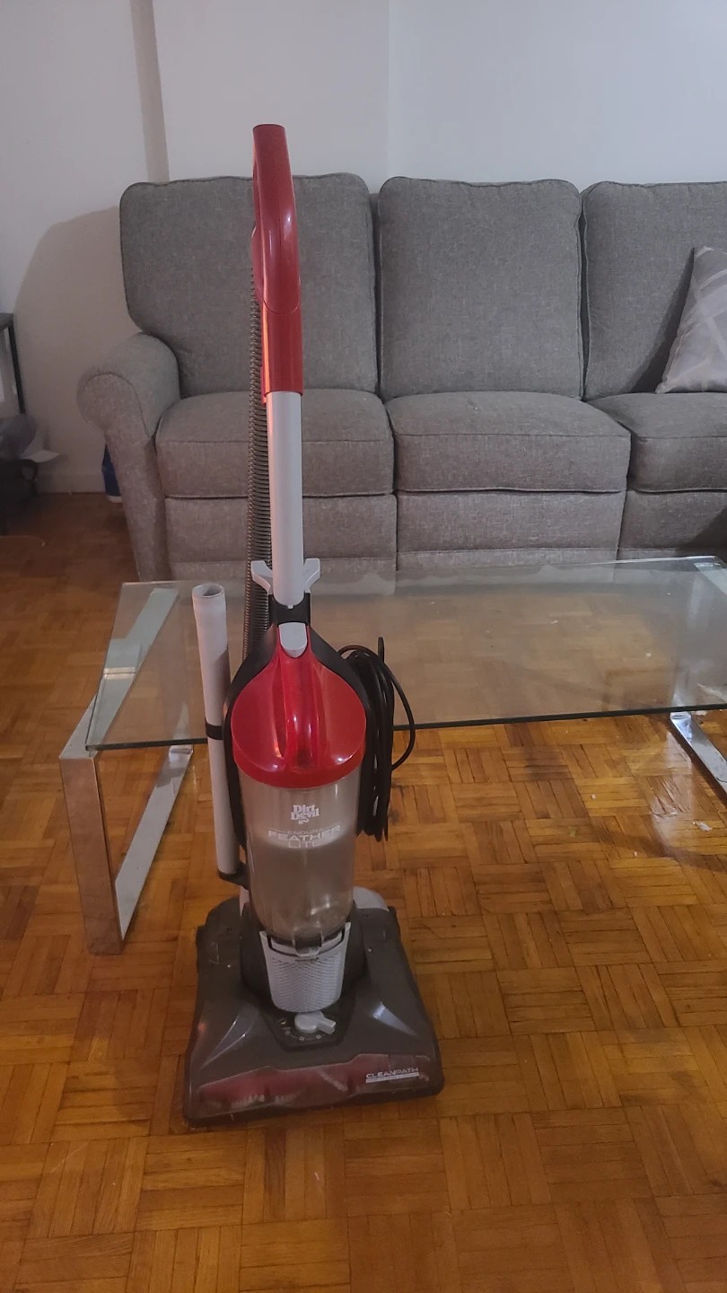 Dirt Devil Featherlight Bagless Vacuum Cleaner