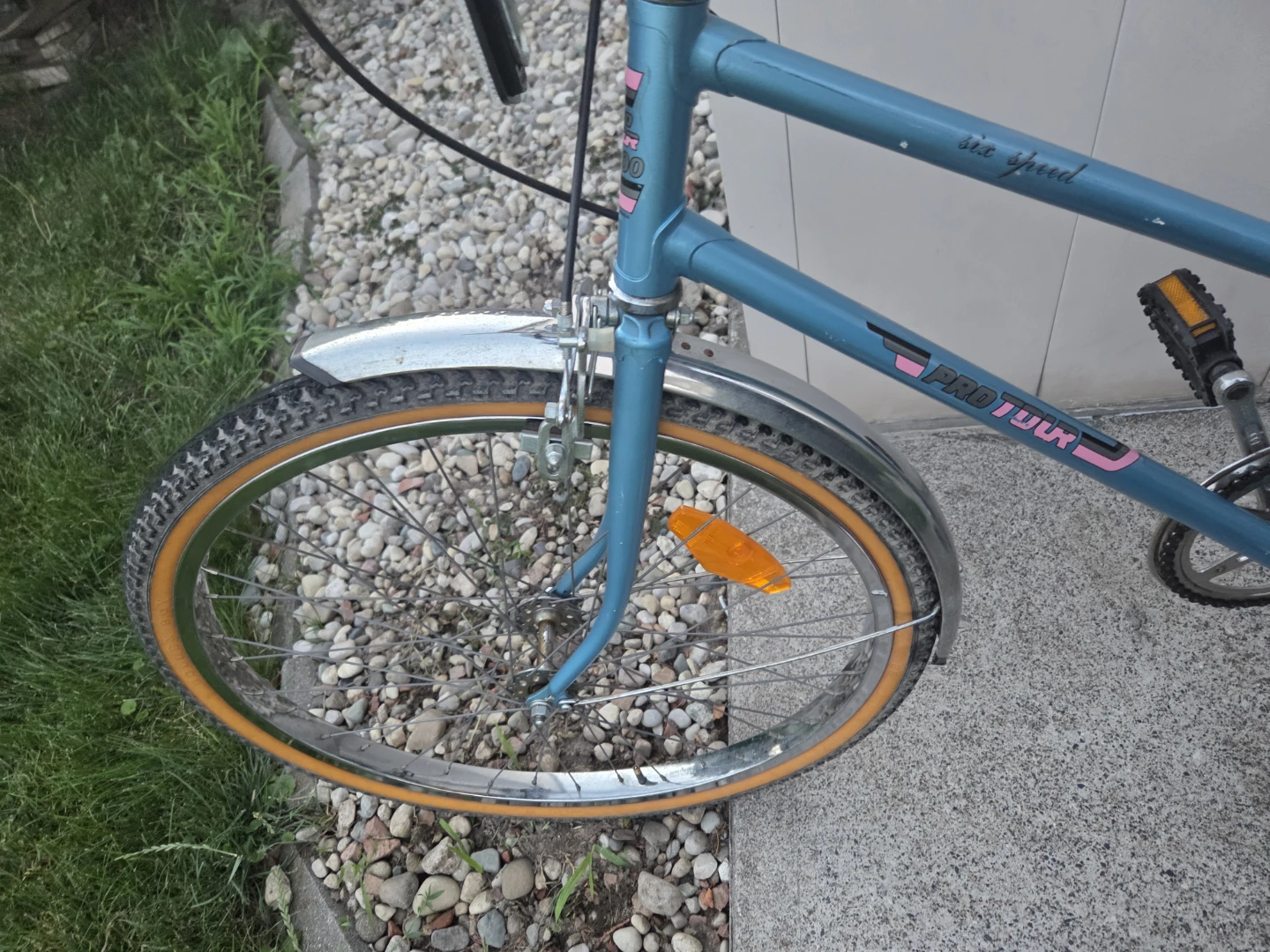 Blue PRO TOUR 6 Speed Bicycle