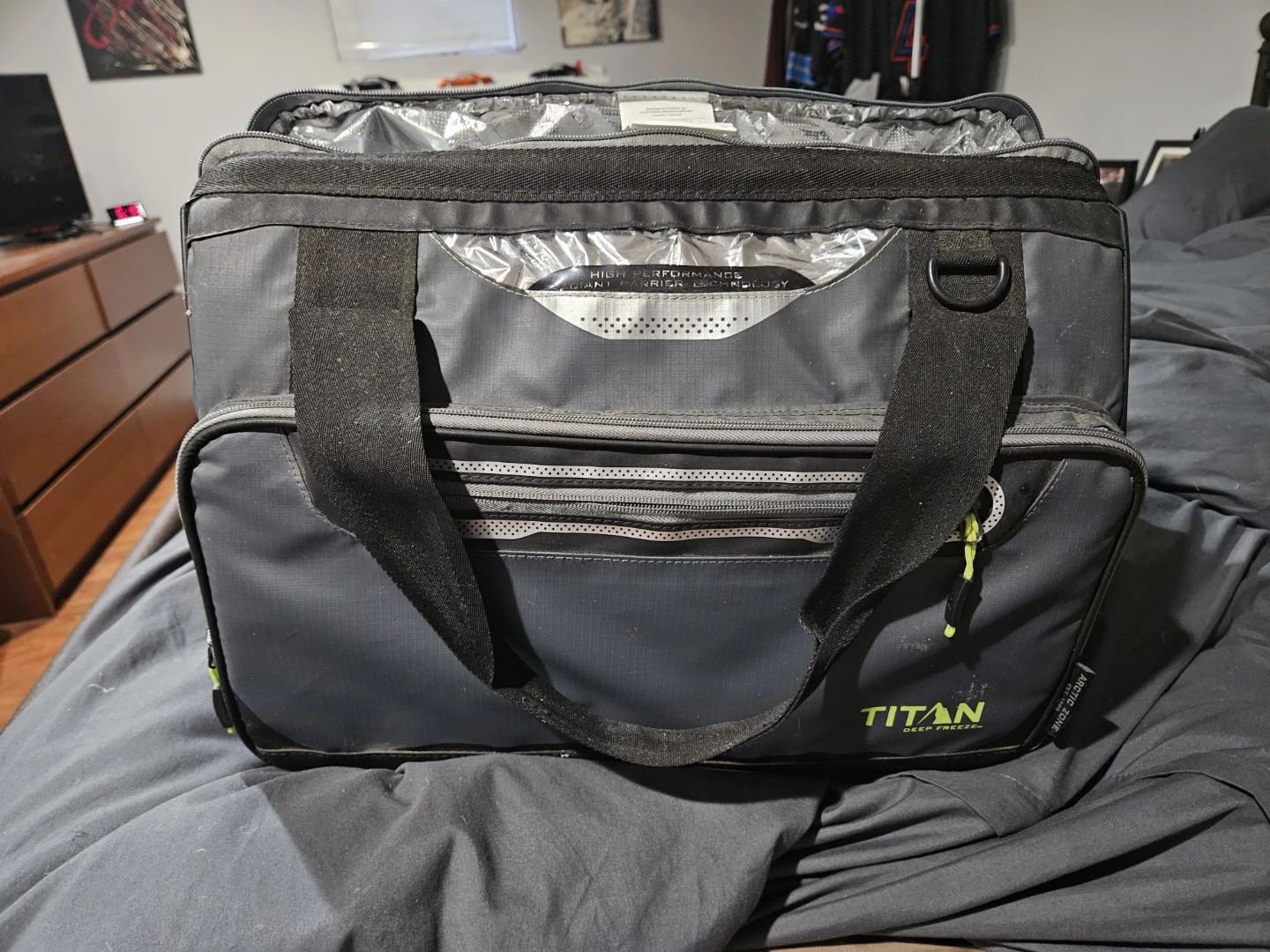 18"×12"×12" Arctic Zone Titan Deep Freeze Cooler