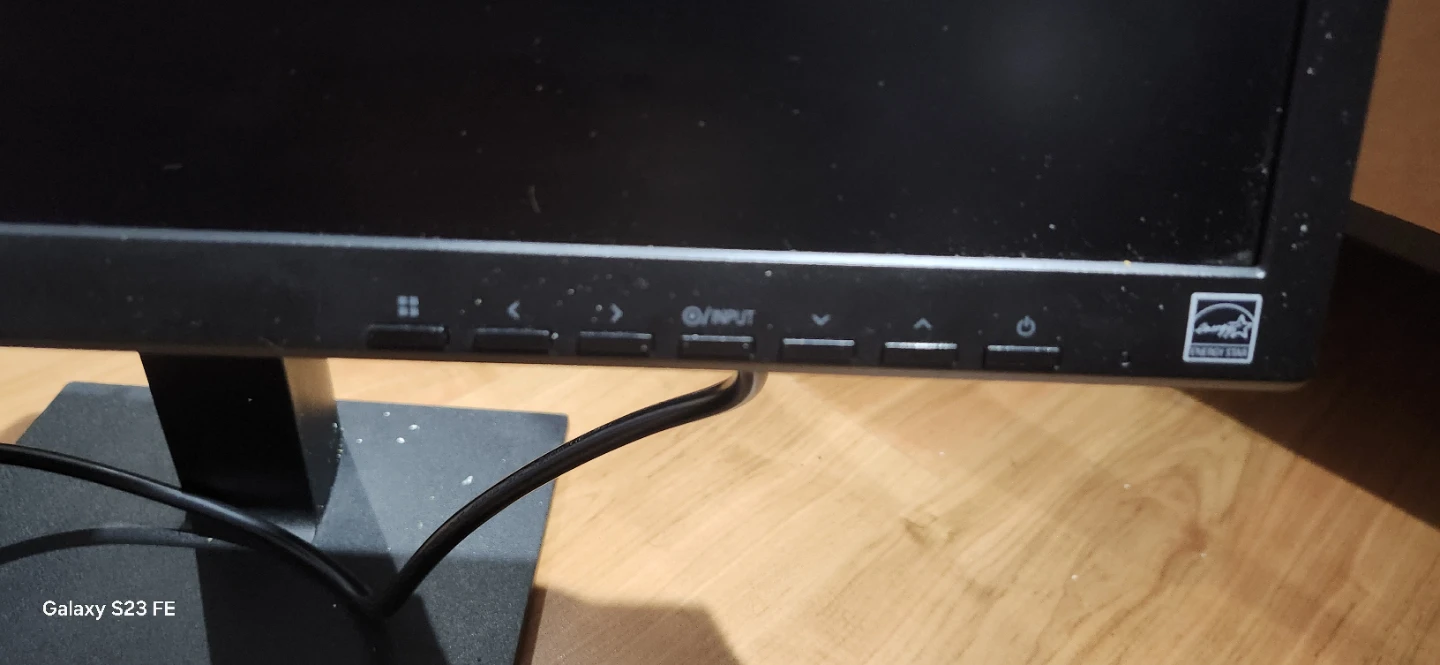 LG Monitor - photo 3