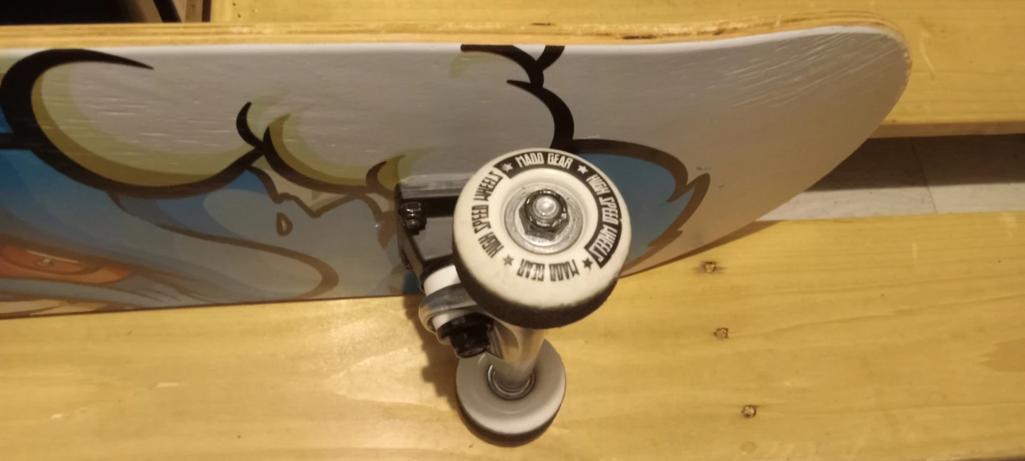 Madd Gear Skateboard - photo 4