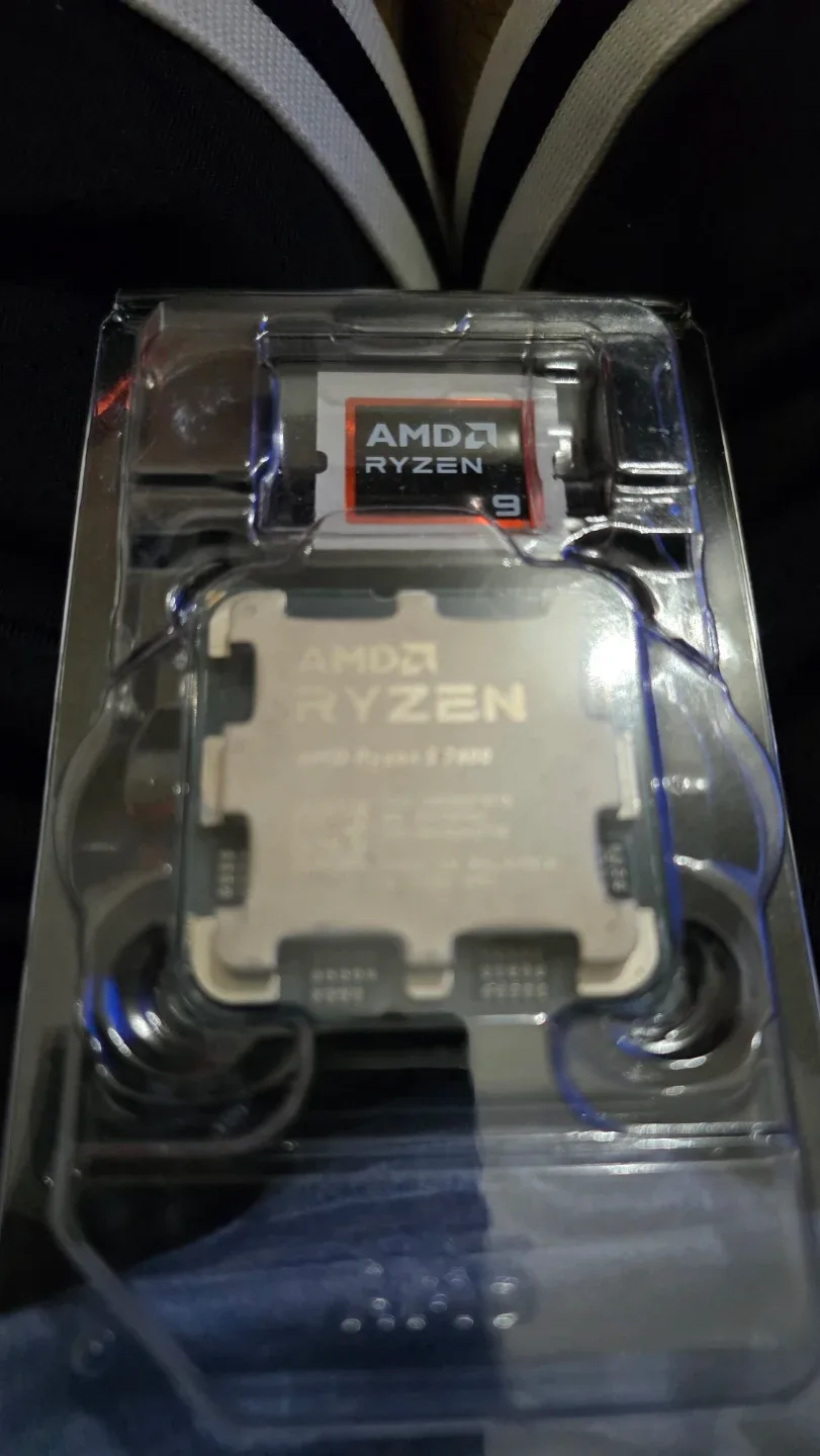 AMD Ryzen 9 76000 Processor fan included - photo 2