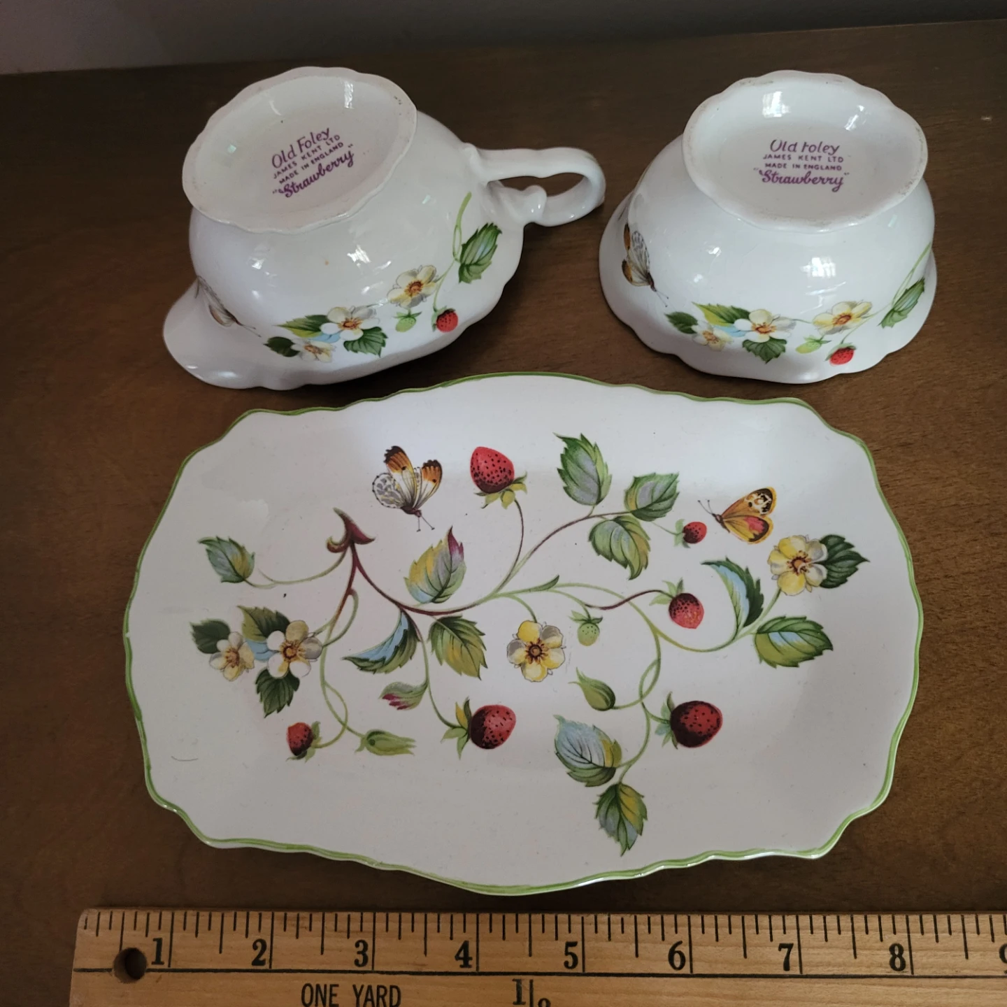 Old Foley James Kent "Strawberry" Creamer & Sugar Bowl Set - photo 4