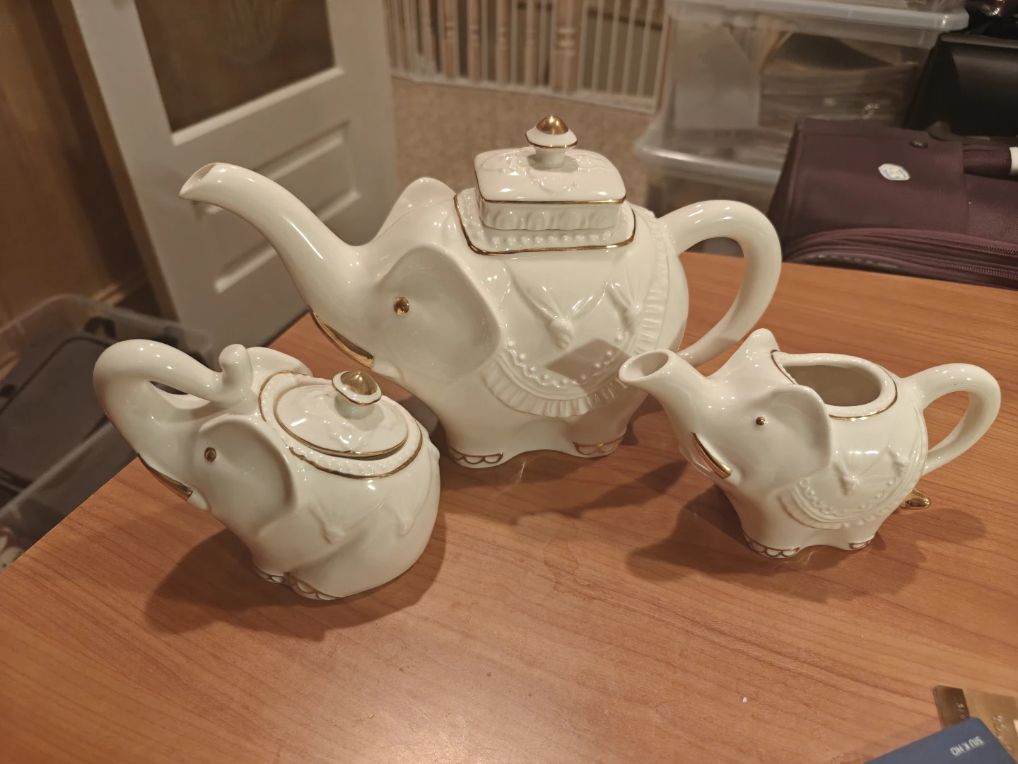 Brand New Bombay Elephant Tea Set
