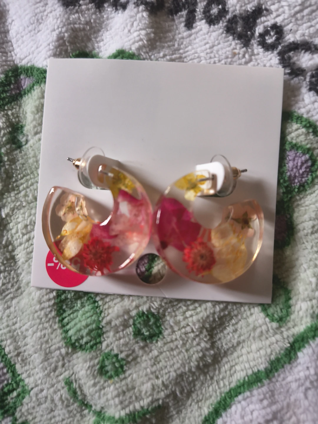 Joe Fresh Hoop Earrings with Dried Flowers
