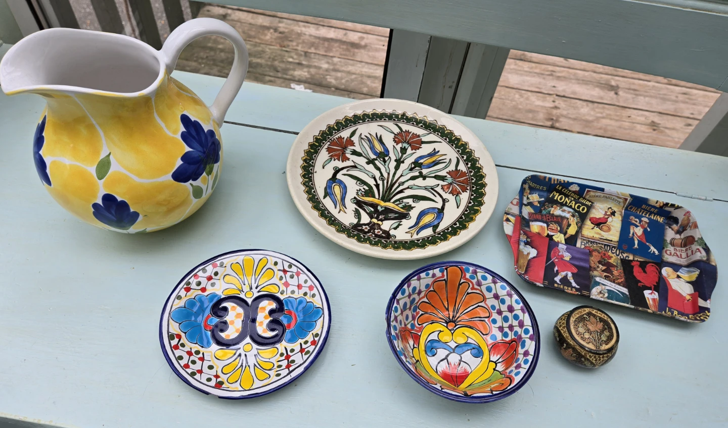 Various household items and decor