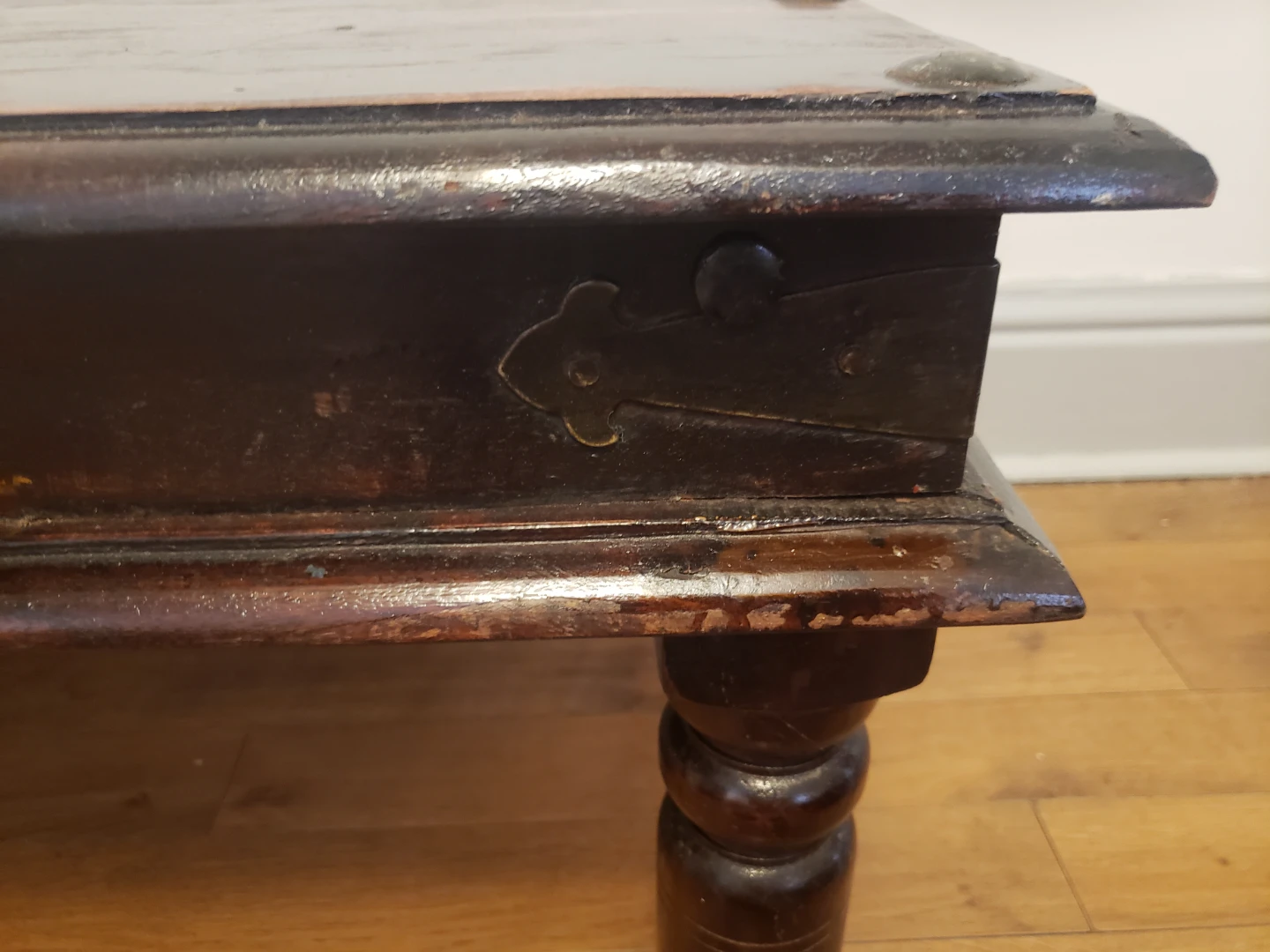 Heavy solid wood coffee  table - photo 3