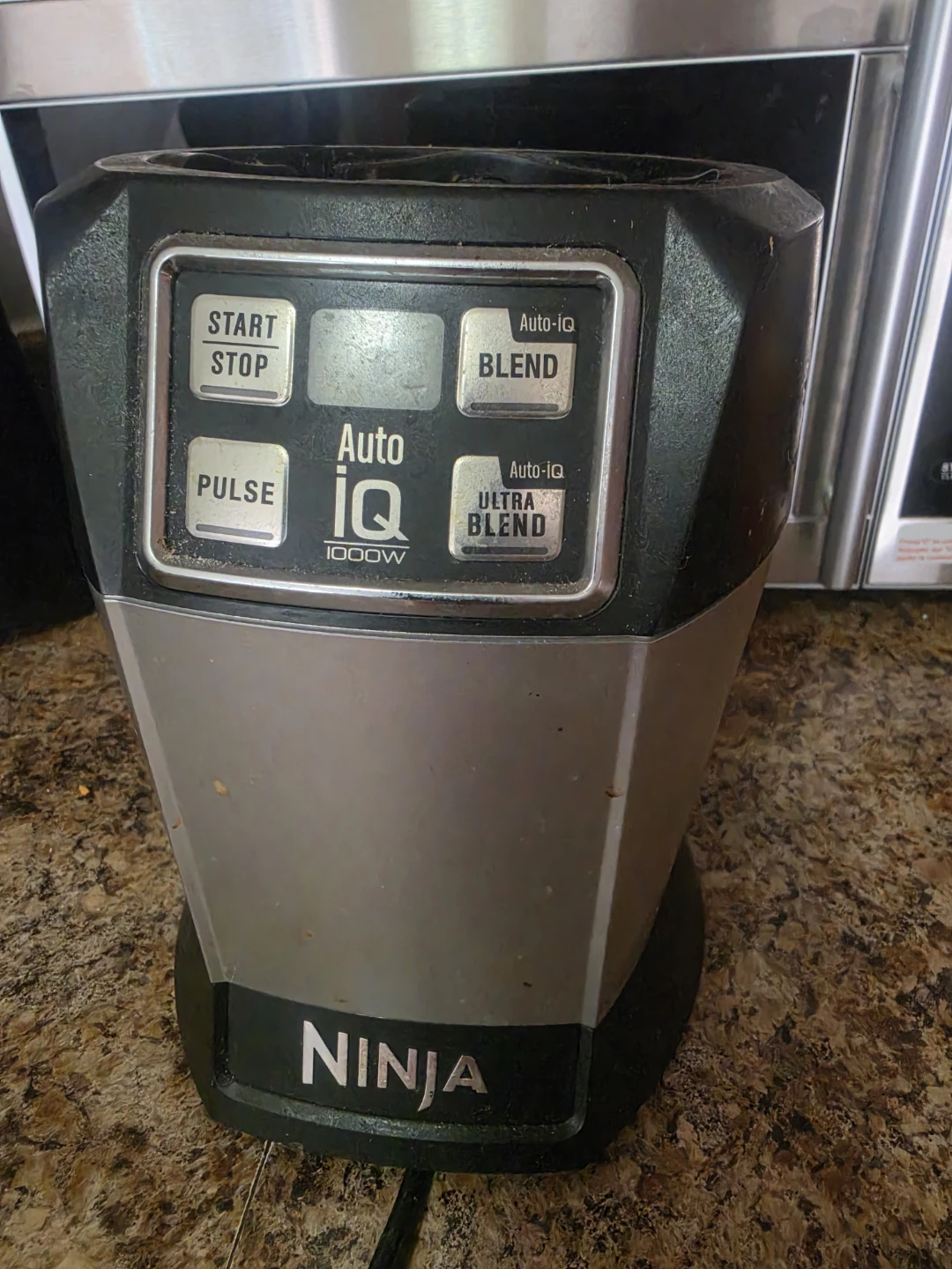Ninja Auto iQ 1000W Blender Base needs a clean