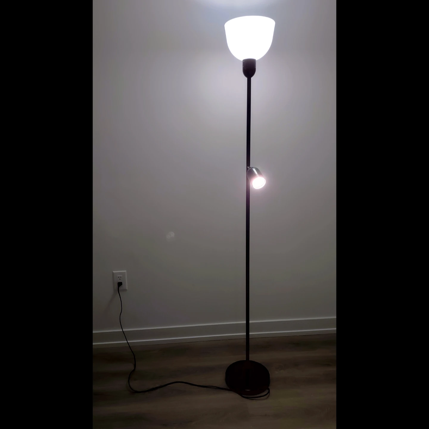 Adjustable LED floor and flood lamp with reading light